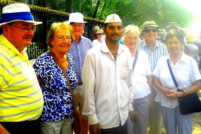 All in one Combo of City ,Slum,Dhobighat & Dabbawala tour - Chhatrapati Shivaji Terminus, Gateway of India, and the coastline loop