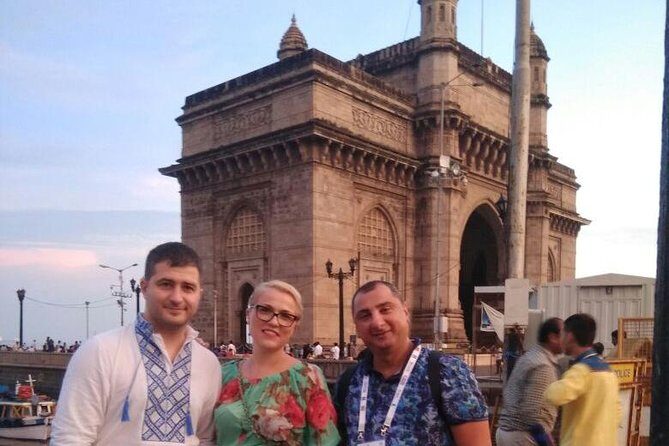 All in one Combo of City ,Slum,Dhobighat & Dabbawala tour - Malabar Hill gardens and the Flora Fountain stop