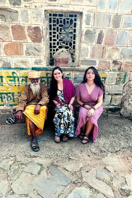 All Inclusive : Private Guided Tour of Varanasi and Sarnath - Starting at 5:30 am: Varanasi by hand-rowed boat