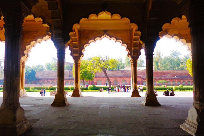 (ALL INCLUSIVE) Private Same Day Taj Mahal Tour from Delhi by Car - The drive and your driver-guide: the difference between rushed and smooth