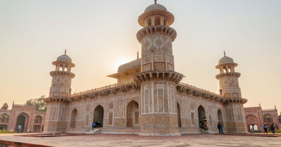All Inclusive Private Taj Mahal Luxury Tour from Delhi - Delhi to Agra by private car: comfort, pickup windows, and realistic pacing