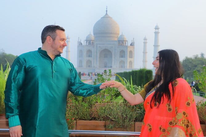 All Inclusive Taj and more sights on One day Guided Trip - Tickets, Guides, and the Stress You Avoid
