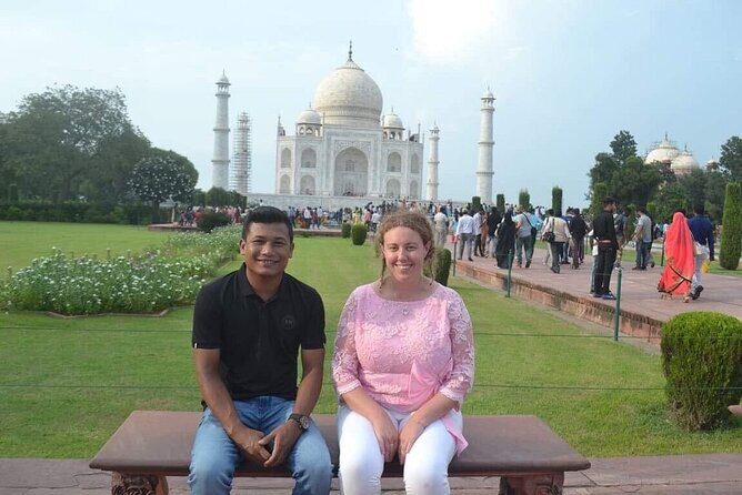 All Inclusive Taj Mahal Day Tour from Delhi by Superfast Train - Stop 2: Agra Fort and the Mughal power center