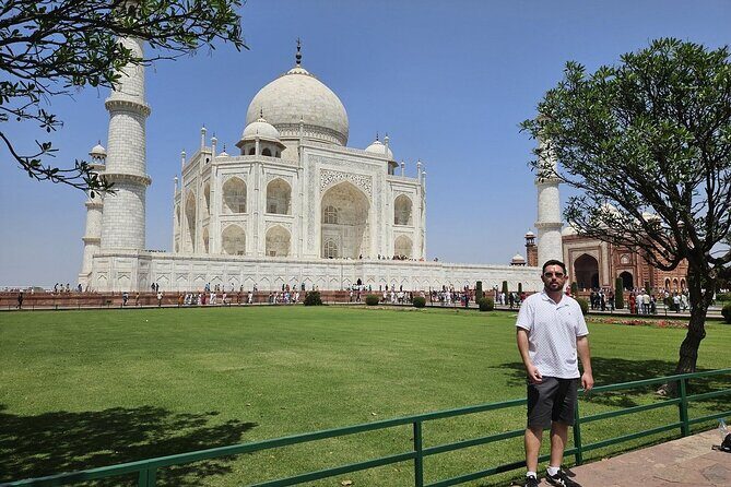 All Inclusive Taj Mahal Day Tour from Delhi by Superfast Train - Pickup Window, Station Help, and the Rhythm of the Day
