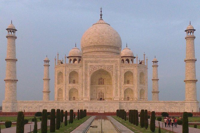 Amazing Taj and Fort - Key highlights at a glance