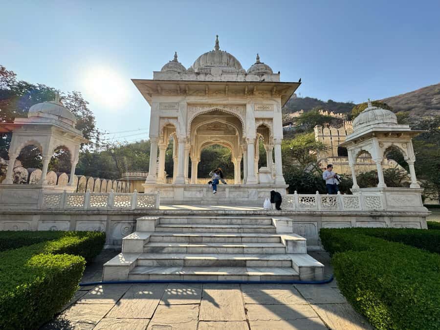Amber Fort & Jaipur City Tour- Half or Full Day (with Guide) - City Palace: the final stop and the royal-family connection
