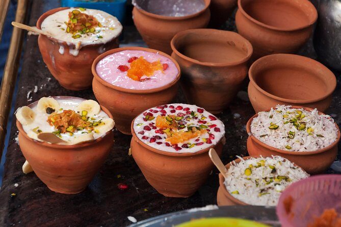 Amritsar Day Tour: Golden Temple and Jalliawala Bagh with Local Food - Rickshaw ride and AC transport: small comfort details that add up