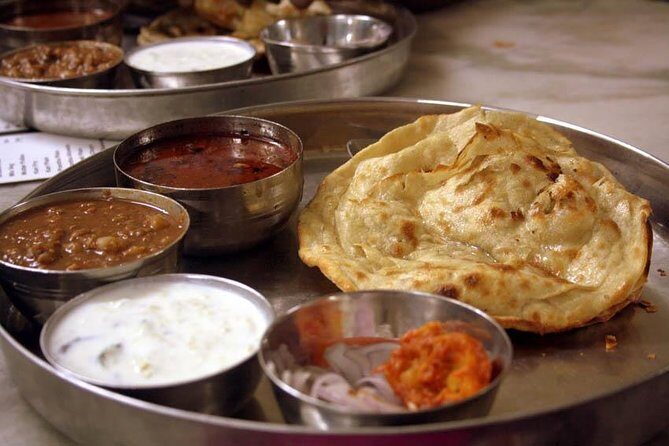 Amritsar Food Crawl - Hall Bazar Start: Easy Access in Katra Ahluwalia