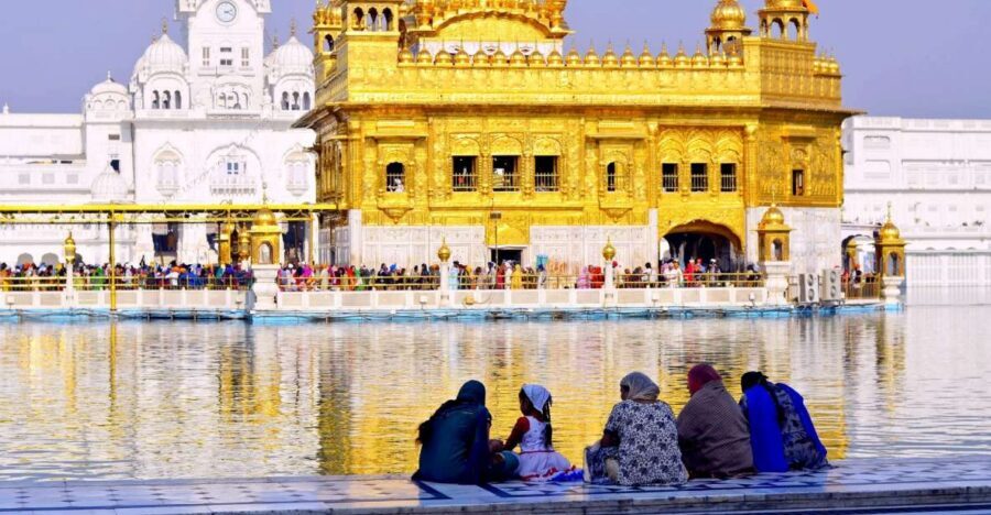 Amritsar : Golden Temple and Jallianwala Bagh Private Tour - Golden Temple: what to notice once you’re inside