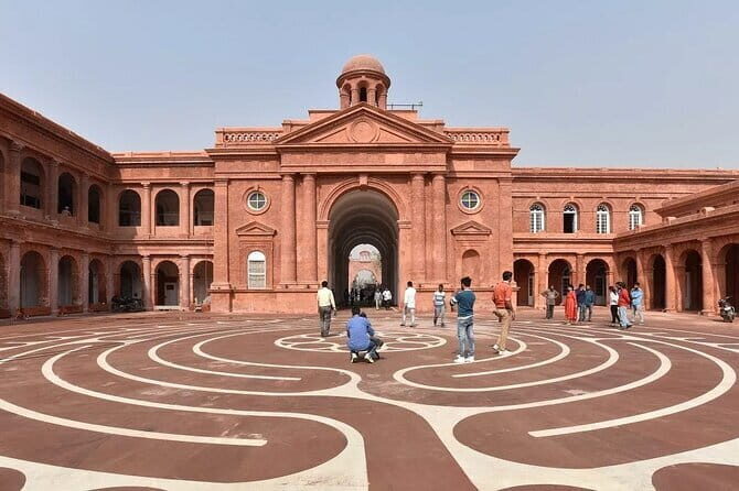 Amritsar Heritage Walking Tour of Old City & Golden Temple Area - Saragarhi Memorial Gurudwara: bravery with a date you can remember