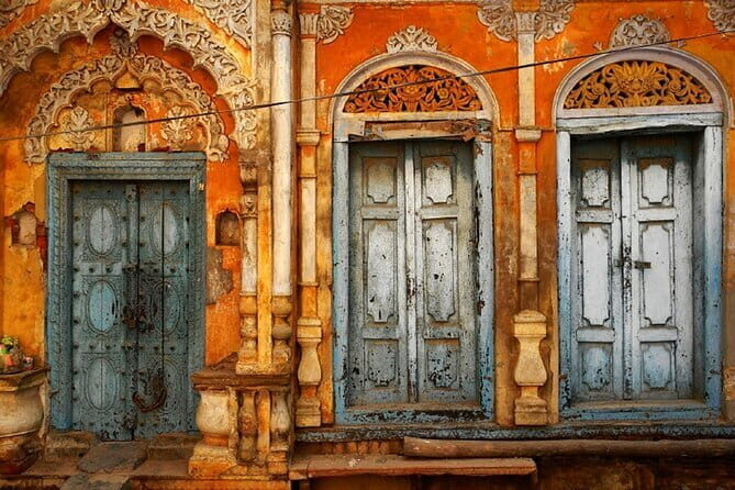 Amritsar Heritage Walking Tour of Old City & Golden Temple Area - Udasin Akhara and Chitta Akhara: where learning and meditation meet