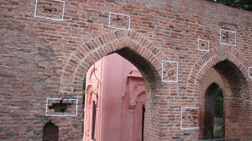Amritsar: Small Group 3 hour Guided Heritage Walk - Taksal mint and Thakurdwara Raja Tej Singh: governance you can spot