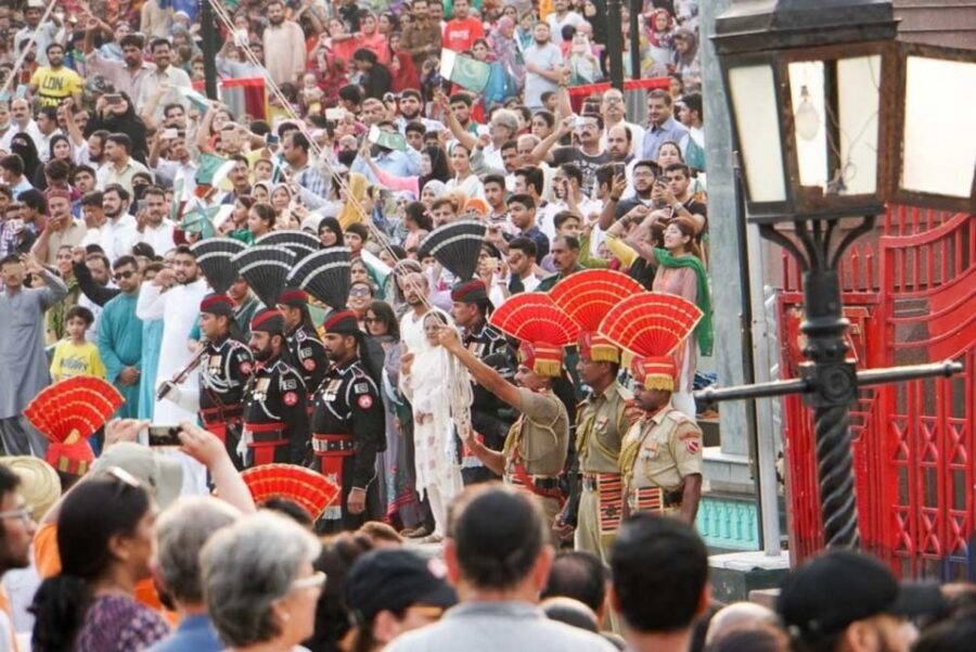 Amritsar: Small Group Sightseeing Tour with Wagah Border - A Lunch Break in Amritsar: Use It Smart