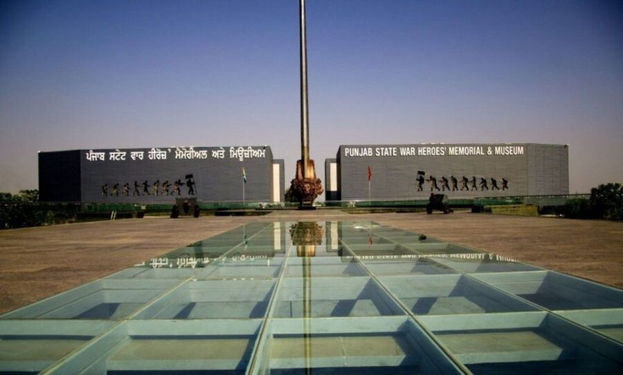Amritsar: Small Group Sightseeing Tour with Wagah Border - Golden Temple Morning: What Your Guide Helps You See