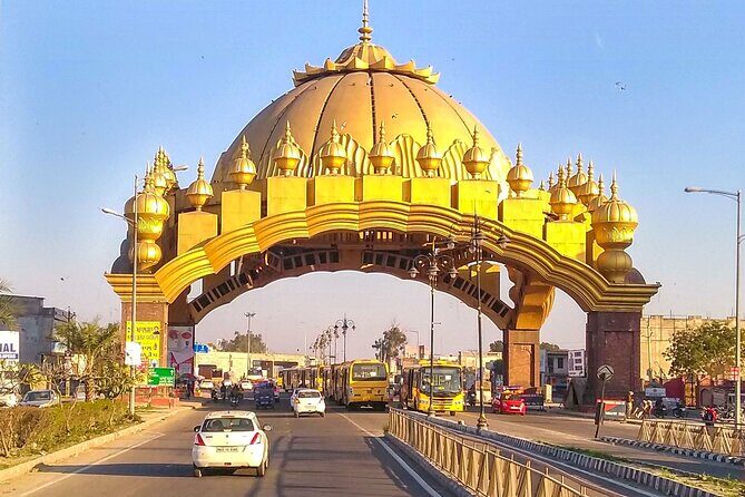 Amritsar Tour with A SIKH (Full Day All Inclusive) - A Sikh guide is the real upgrade