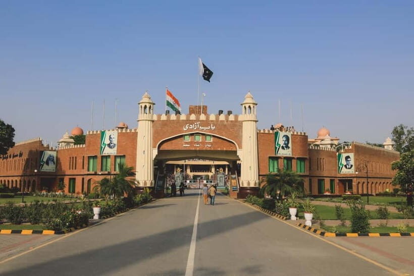 Amritsar: Wagah Border Flag-Lowering Ceremony Tour - Wagah Border’s beating retreat: what you’ll actually see