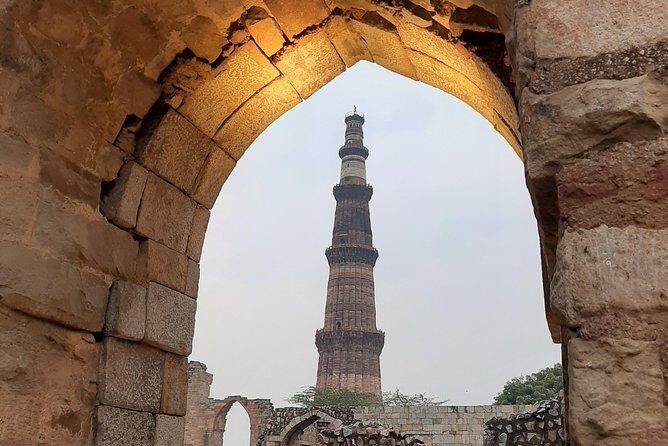 Audio Guided Walking Tour of Qutub Minar & Mehrauli, Delhi - Start at Seth Sarai, finish at the dargah
