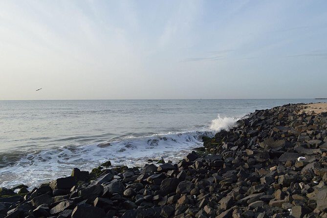 Auroville and Pondicherry Tour from Chennai - Sri Aurobindo Ashram: Where the Spiritual Thread Gets Practical