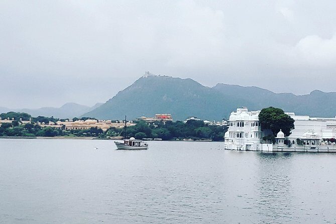 Authentic Experience-City palace and Folk dance - City Palace entry and interior time at Udaipur’s 500-year landmark