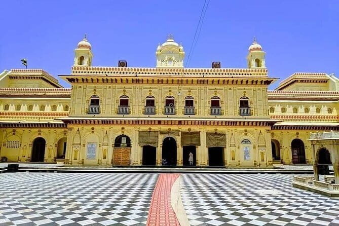 Ayodhya Private Tour & VIP Darshan -Special support for Seniors - Senior-friendly support that matters on the ground