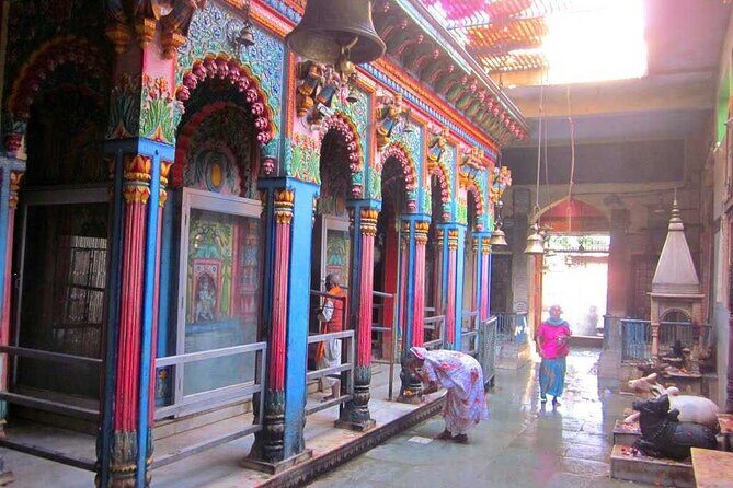 Ayodhya tour in one day - Private & Guided tour - Stop 6: Swarg Dwar Ghat Evening Aarti Ceremony