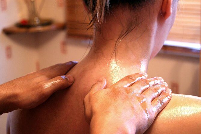 Ayurveda Abhyanga + Indian Champi - Ayurveda Abhyanga + Indian Champi: what the 60 minutes really includes