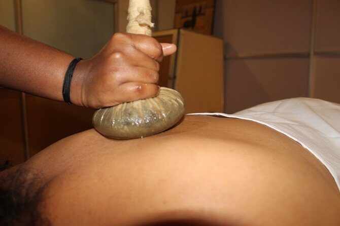 Ayurvedic Massages & Treatments - Getting to Coffee Inn, Kumily (and Where Periyar Fits In)