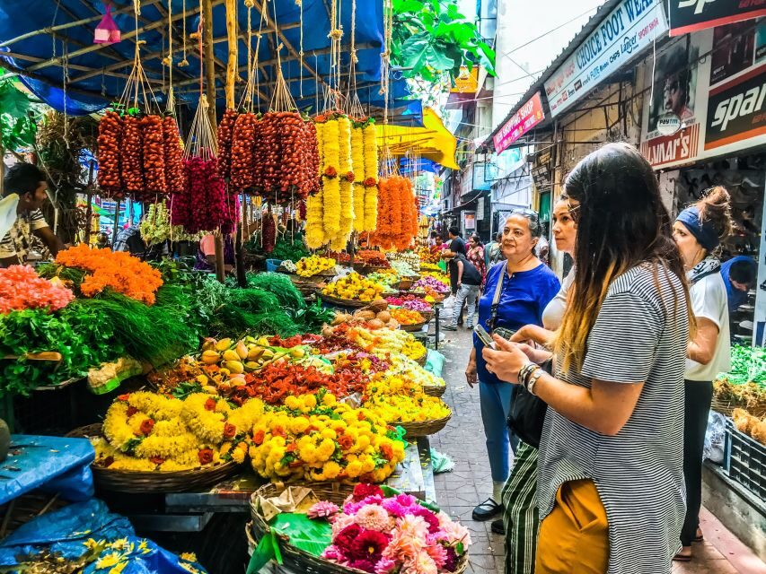 Bangalore: Basavanagudi Walking Tour with Bull Temple - Starting at Vidyarthi Bhavan: coffee, snacks, and a strong local kickoff