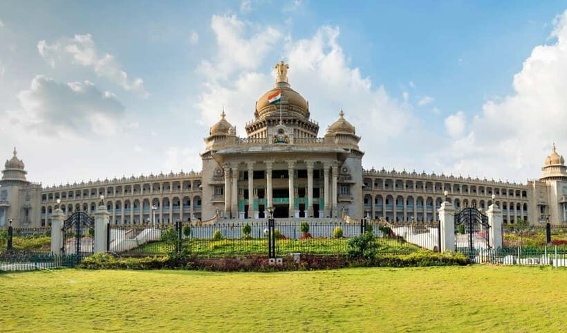 Bangalore City Tour: Explore Full-Day Sightseeing Trip - Cubbon Park and Nehru Planetarium: A Green Break and a Science Reset