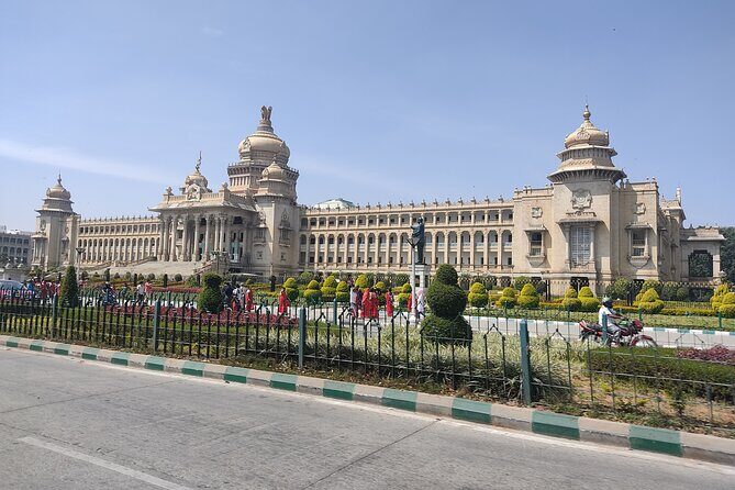 Bangalore in a Day: Private Guided Full-Day Sightseeing Tour - Lalbagh Botanical Garden: plants, walking paths, and a quick reset