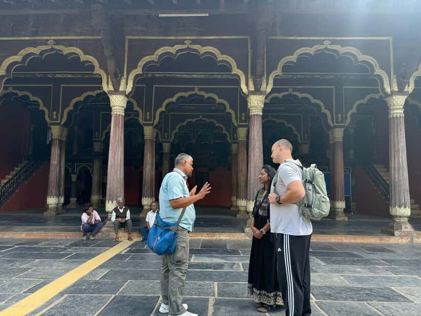 Bangalore: Palace, Temples, Fort & Markets Walking Tour - Walking Pace, Group Size, and Staying Comfortable