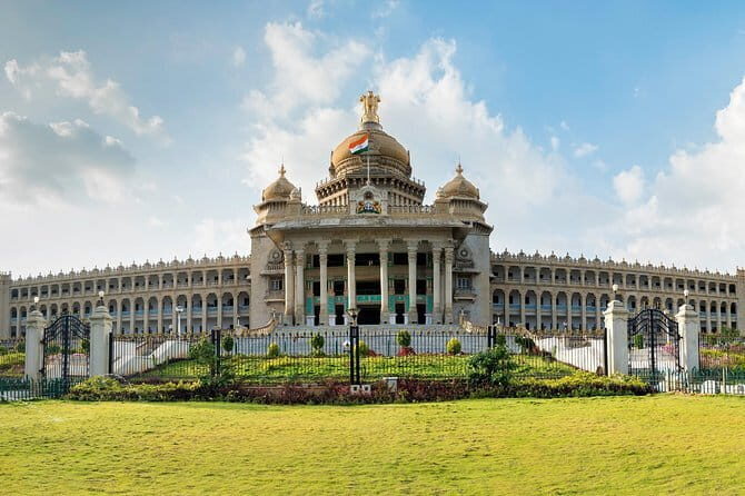 Bangalore Private City Car Tour with Guide and Lunch - ISKCON Temple Bangalore: a longer spiritual stop with admission included