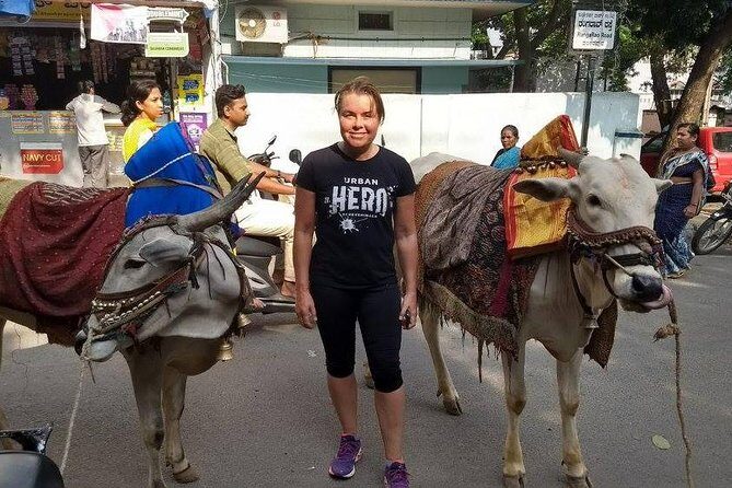 Bangalore Running Tour with Breakfast - Cave temple climbs and rock formations: small effort, strong payoff