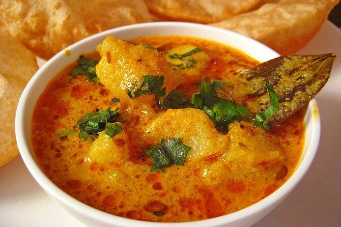 Bangalore: Traditional Cooking Classes & Dinner with Chef Family - Dinner at the Chef’s Table: Family-Style Meal Setup
