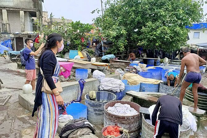 Banganga Walkeshwar Walking Tour - Stop 2: Banganga lanes, dharamsalas, and Dhobi Ghat’s open-air laundry