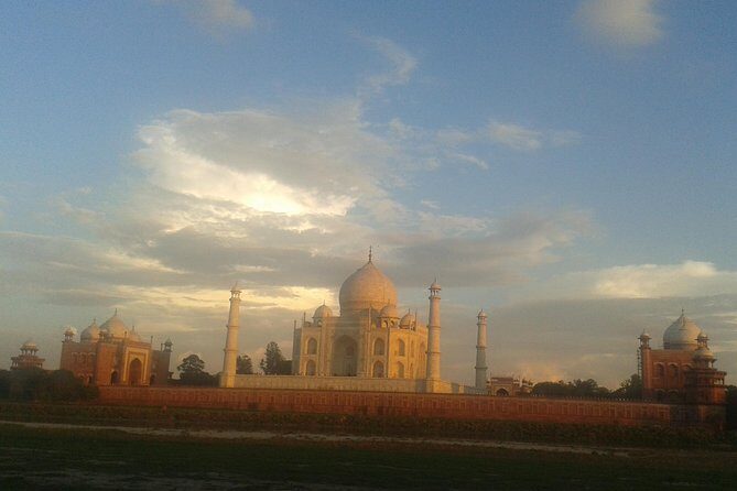 Behind the Taj Mahal with Sunrise or Sunset view by Tuk Tuk Ride - Timing matters: how sunrise or sunset changes what you’ll see