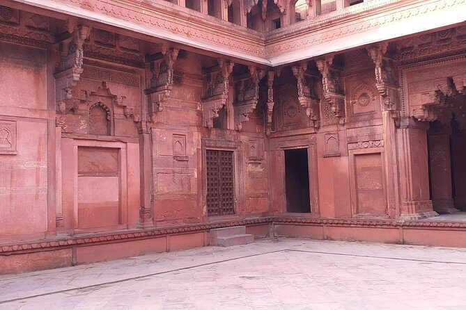 Bengaluru to Agra Taj Mahal Same Day Trip with Flights and lunch - Entering the Taj Mahal: A 2-Hour Guided Visit That Actually Feels Guided