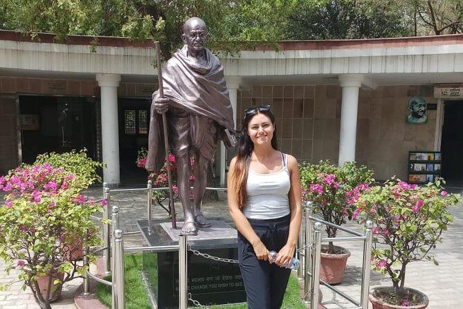 Best Delhi City Tour with Tour Guide - India Gate and the government-city feel of Central Delhi