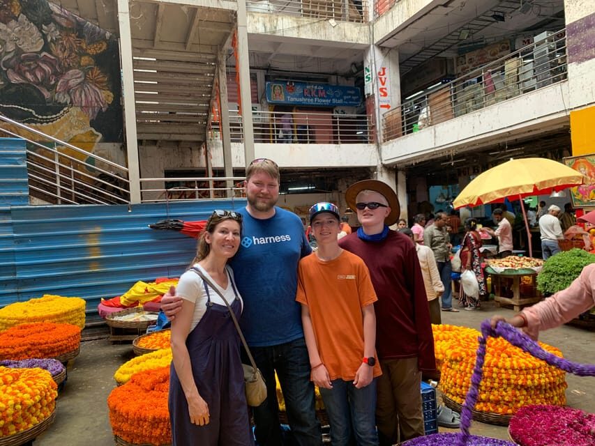 Best of Bangalore in a Tuk Tuk - Private Tour for 3 Hours - Temple stop #1: Bull Temple and the rhythm of worship