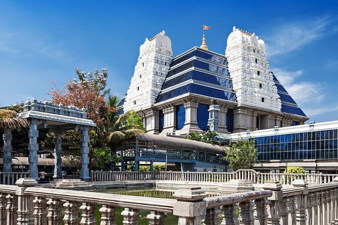 Best of Bengaluru in a Tuk Tuk - Vidhana Soudha and Attara Kacheri: Government Buildings With Layers