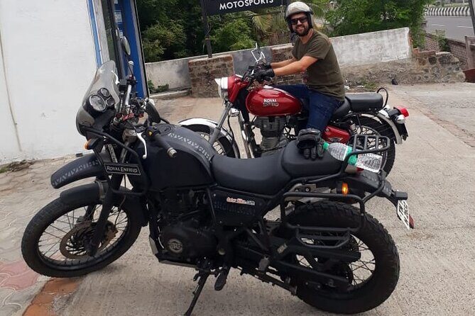 Best Of Chennai- Classic Tour on Royal Enfield Motorcycle - Fort St. George (White Town): where Chennai’s map starts to make sense
