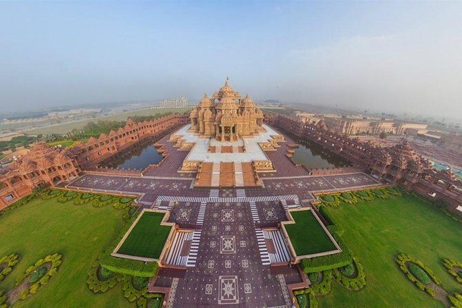 Best-Selling Private Taj Mahal & Agra Fort Day Trip from Delhi - A possible shopping detour: carpets and Kashmir rugs