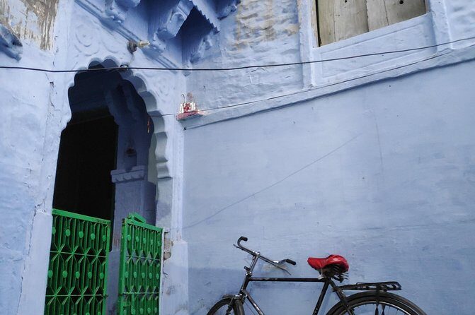 Blue city Tours in Jodhpur - Your start point: Toorji Ka Jhalra Bavdi at 7:00 am