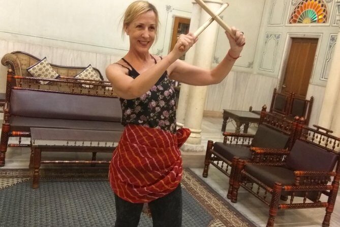 Bollywood Dance Class - Groove and shake on Hindi Movie hits ! - Small Groups, Big Smiles: Learning With Other People