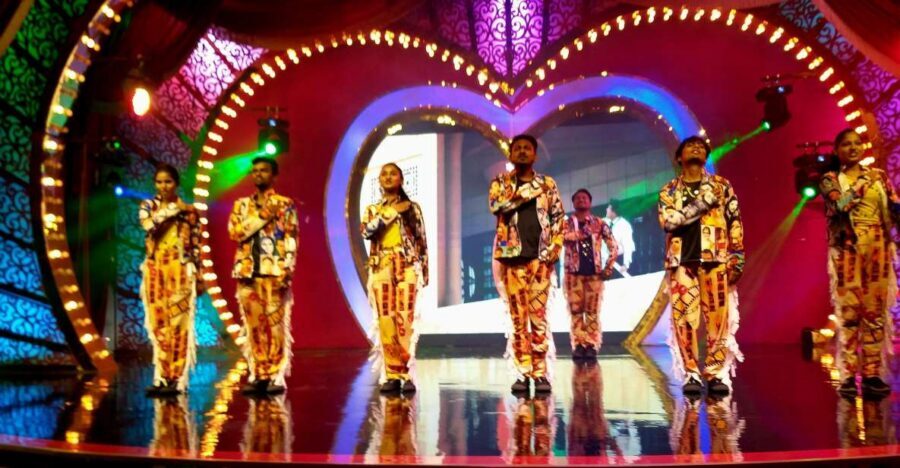Bollywood Filmcity tour with Dance show. - Quick takes before you go