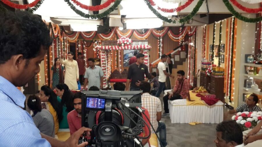 Bollywood Filmcity tour with Dance show. - The logistics that can make or break your day