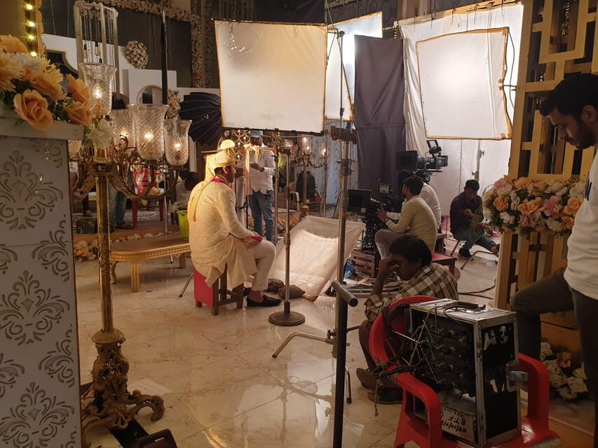 Bollywood Sightseeing and Celebrity Home Tour by Private Car - Star houses and the celebrity-home factor
