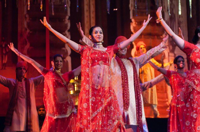 Bollywood Studio Tour in Mumbai - Your 6-hour flow: hotel pickup to studio sets