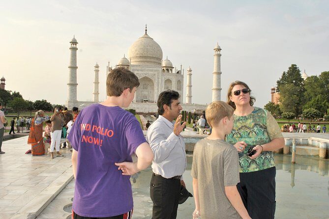 Book Govt Approved Guide for Taj Mahal & Agra fort - Why this Taj Mahal and Agra Fort combo makes sense