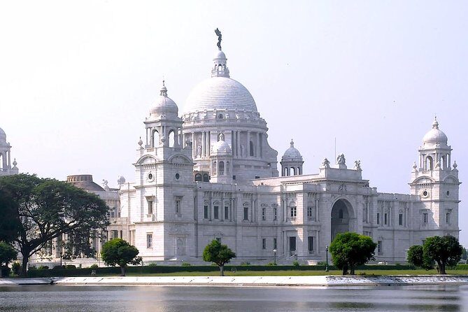 British Raj Walk in Kolkata - Raj Bhavan / Governor’s House: Wellesley, Charles Wyatt, and power in stone
